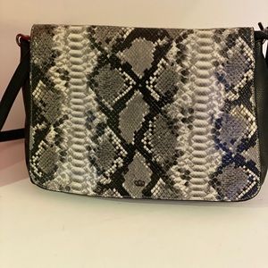 Piper noble shoulder bag brand new never used